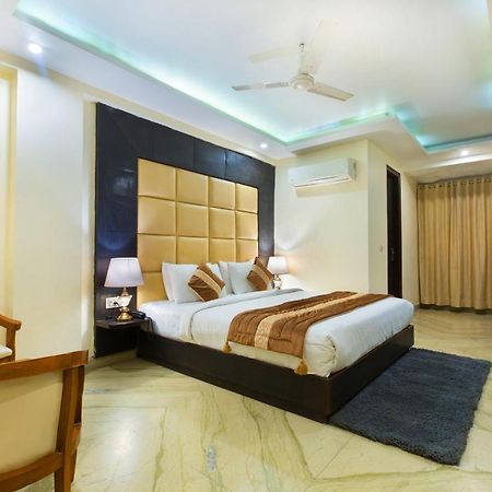 Hotel Viva Palace New Delhi Bagian luar foto