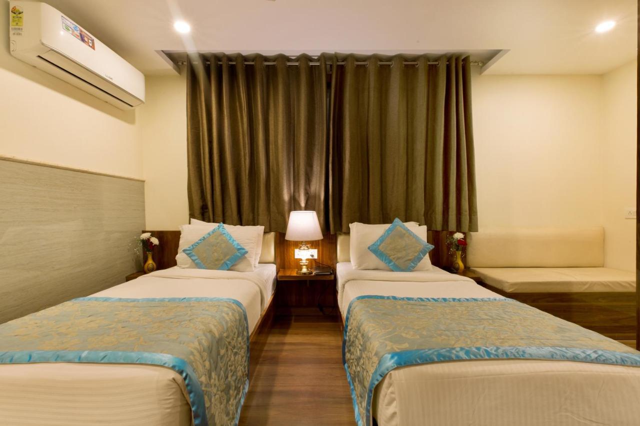 Hotel Viva Palace New Delhi Bagian luar foto