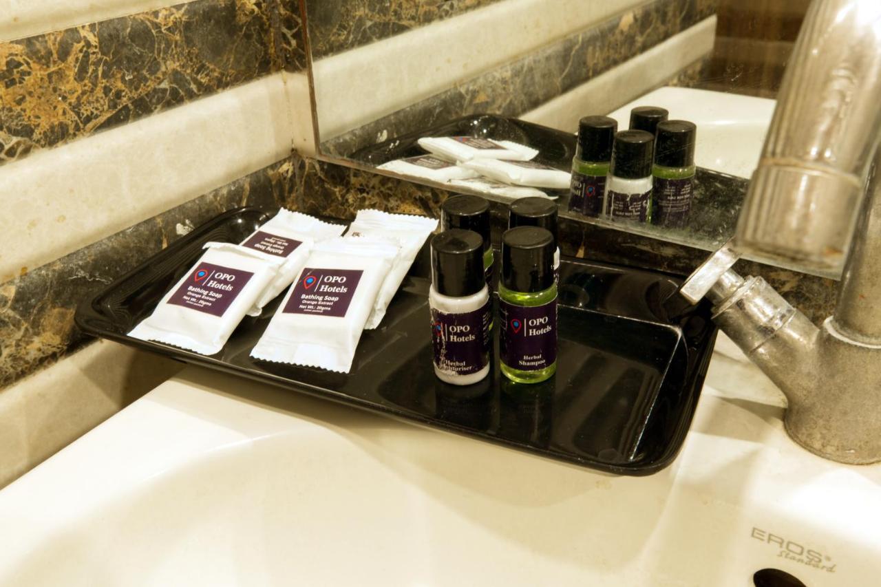Hotel Viva Palace New Delhi Bagian luar foto