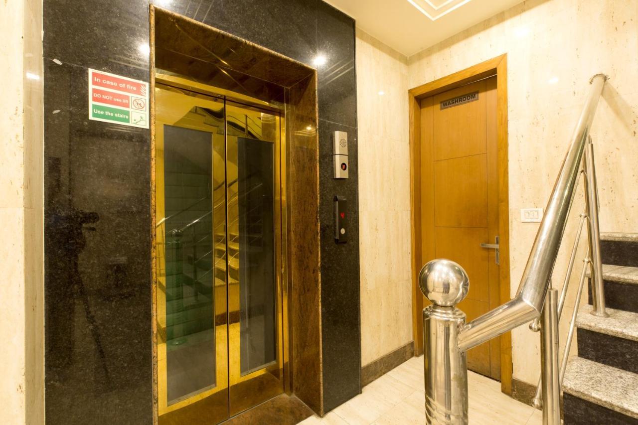 Hotel Viva Palace New Delhi Bagian luar foto