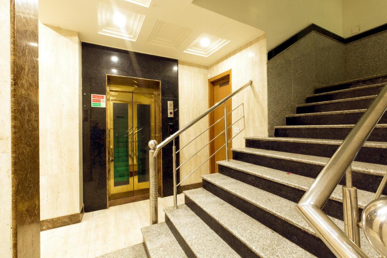 Hotel Viva Palace New Delhi Bagian luar foto