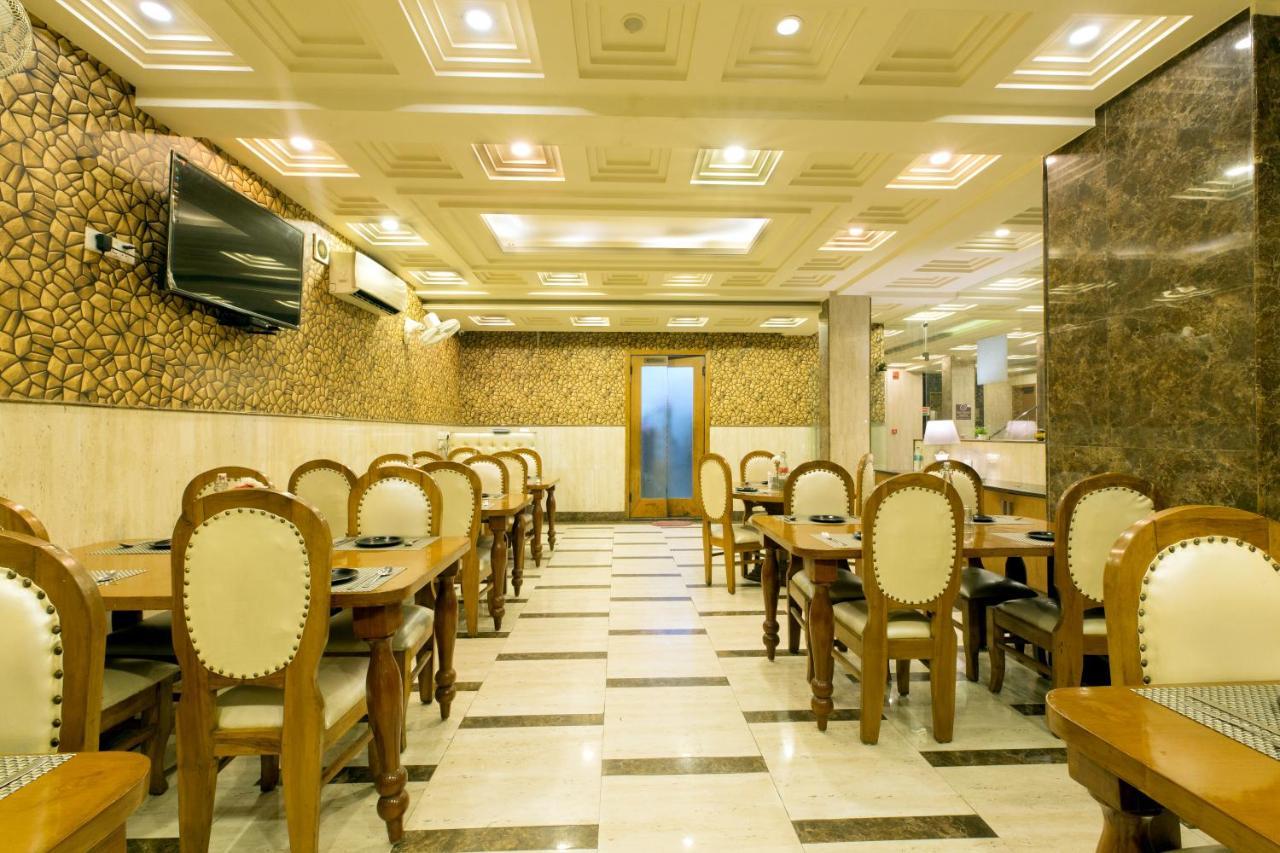 Hotel Viva Palace New Delhi Bagian luar foto