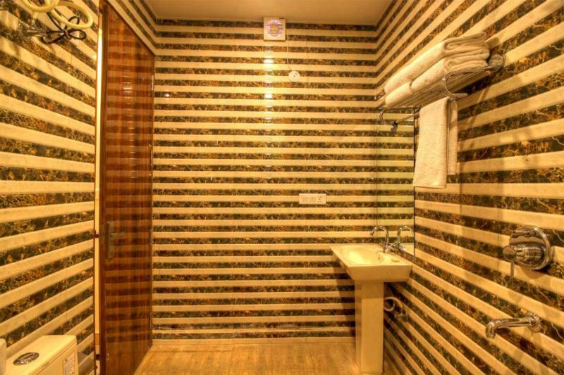 Hotel Viva Palace New Delhi Bagian luar foto