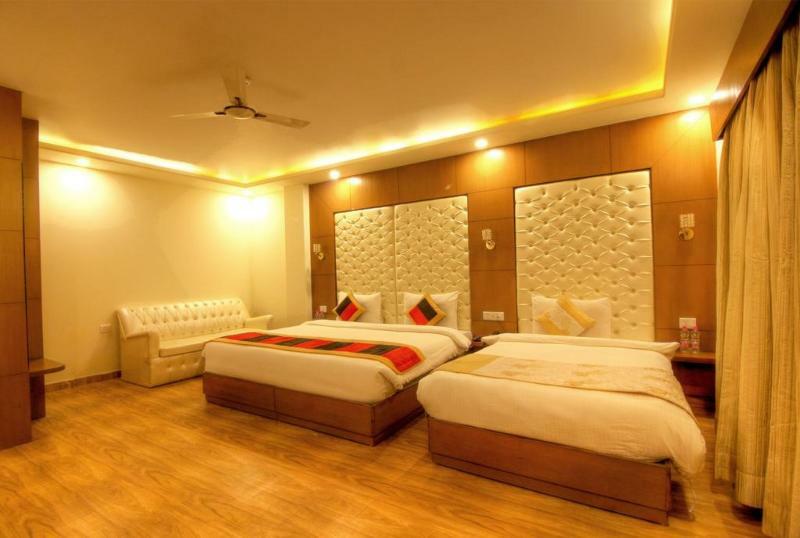 Hotel Viva Palace New Delhi Bagian luar foto